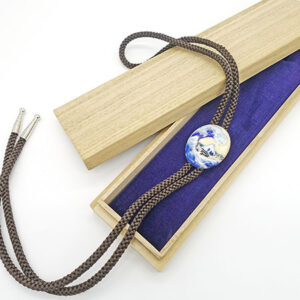 「hokusai katsushika’s thirty six views of mount fuji: the great wave off kanagawa」 cloisonné brooch