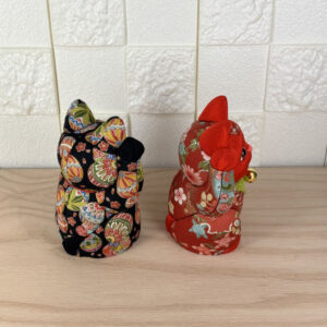 kimekomi maneki neko (traditional japanese carved lucky cat doll) m 0811